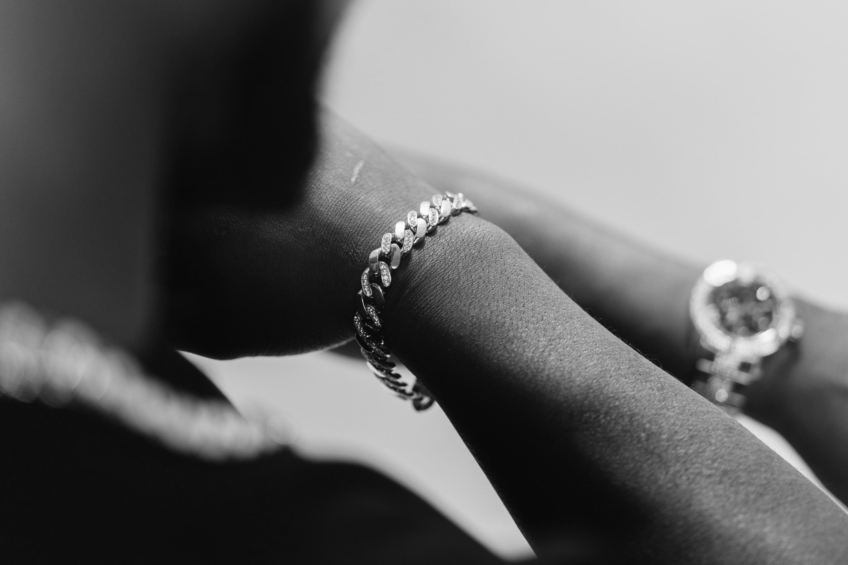 A Decade of Men's Jewelry Trends: From the 2000s to Today