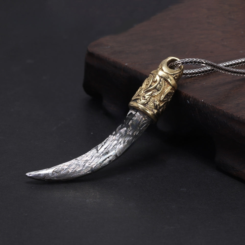 Carnivore Pendant | 925 Silver.
