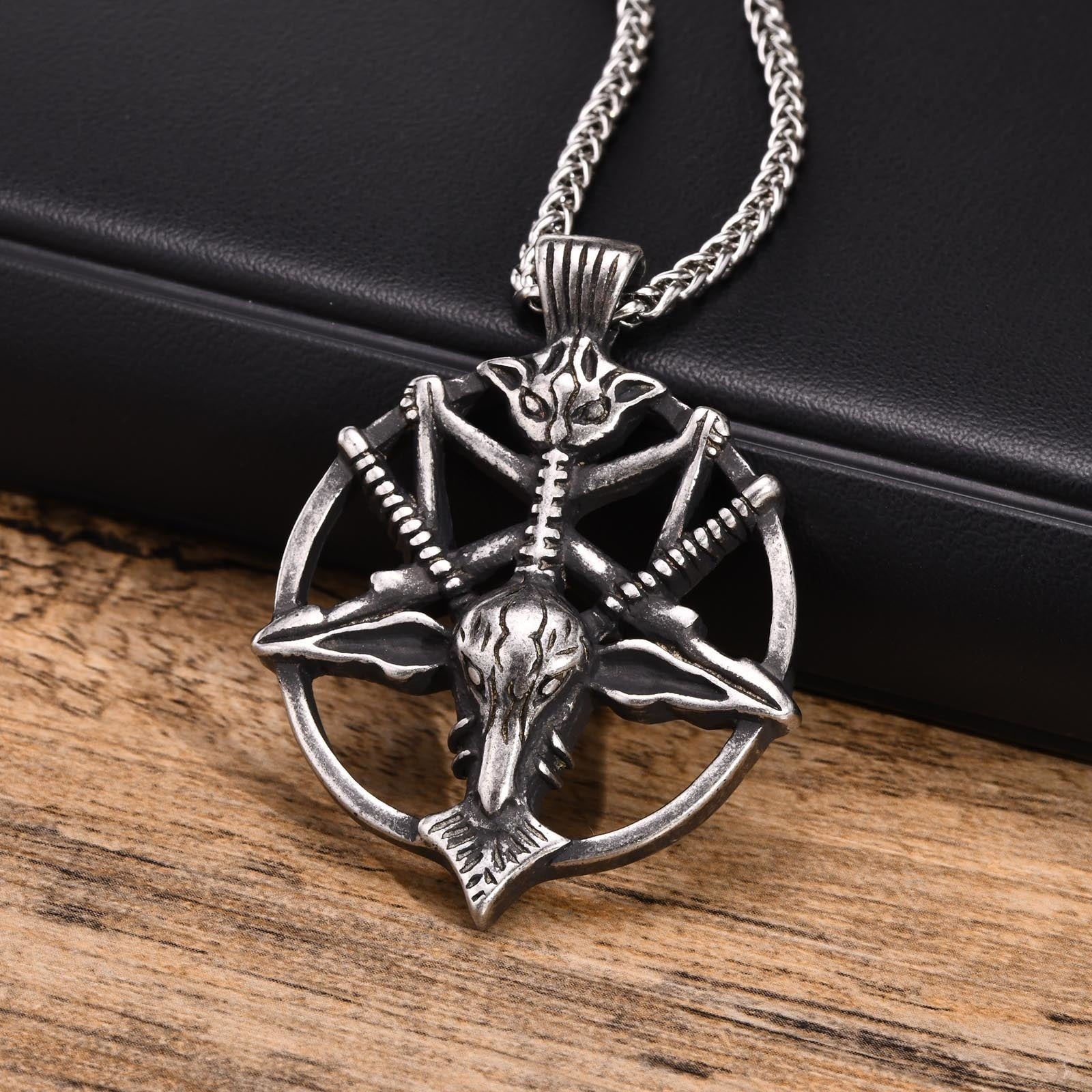 Piety Pendant | Silver.