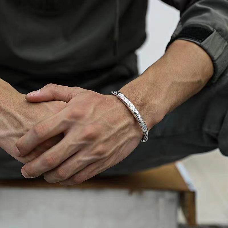Magnus Cuff | Silver.