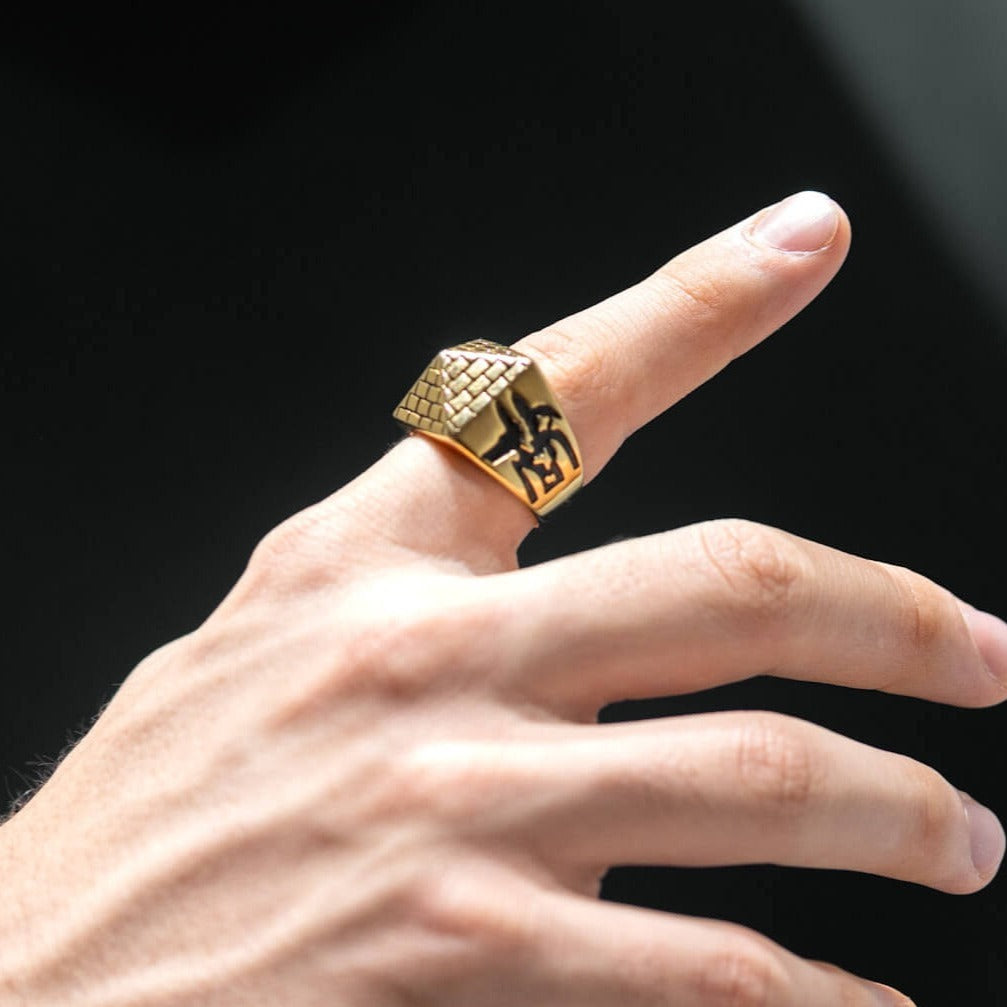 Pyramid Ring | Gold