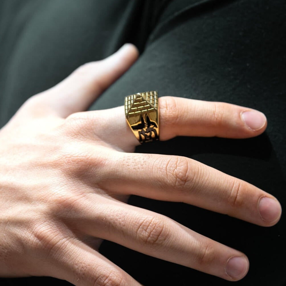 Twisted Pyramid Ring - nOir Jewelry